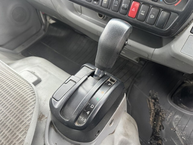 日野デュトロボトルバン小型（2t・3t）[写真17]