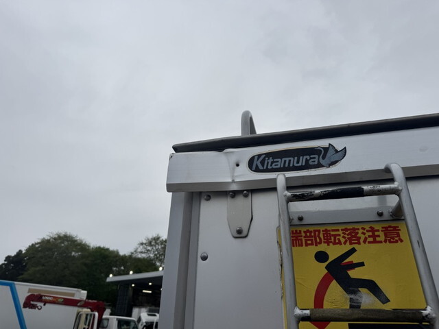 日野デュトロボトルバン小型（2t・3t）[写真36]