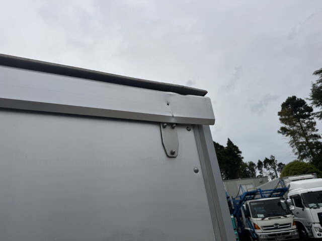 日野デュトロボトルバン小型（2t・3t）[写真37]