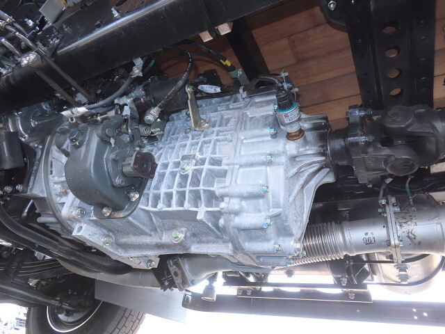 三菱ふそうファイターアルミブロック増トン（6t・8t）[写真08]