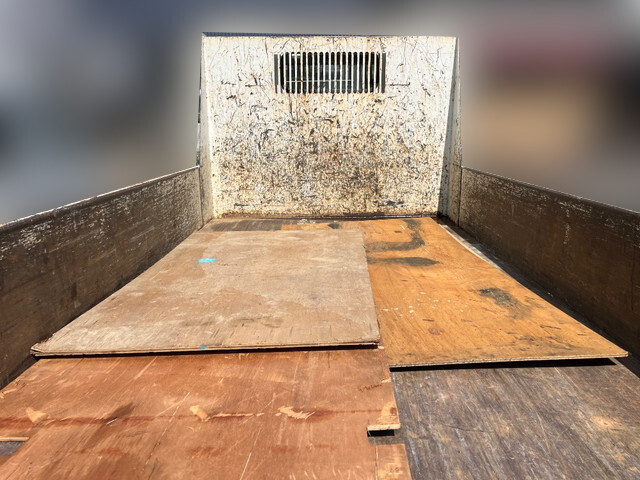 三菱ふそうキャンターダンプ小型（2t・3t）[写真11]