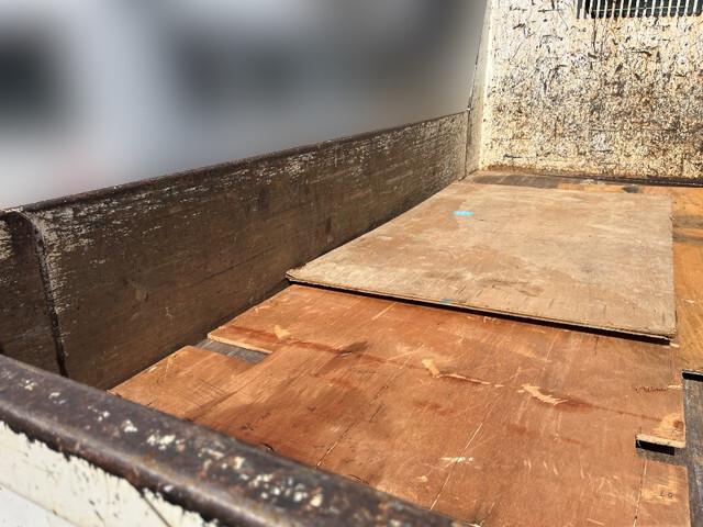 三菱ふそうキャンターダンプ小型（2t・3t）[写真14]