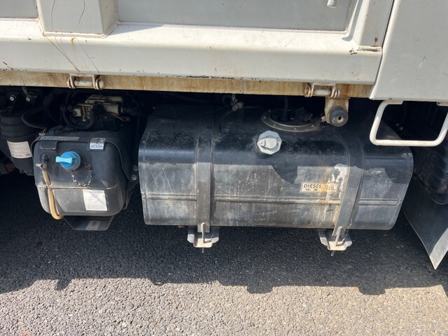 三菱ふそうキャンターダンプ小型（2t・3t）[写真19]