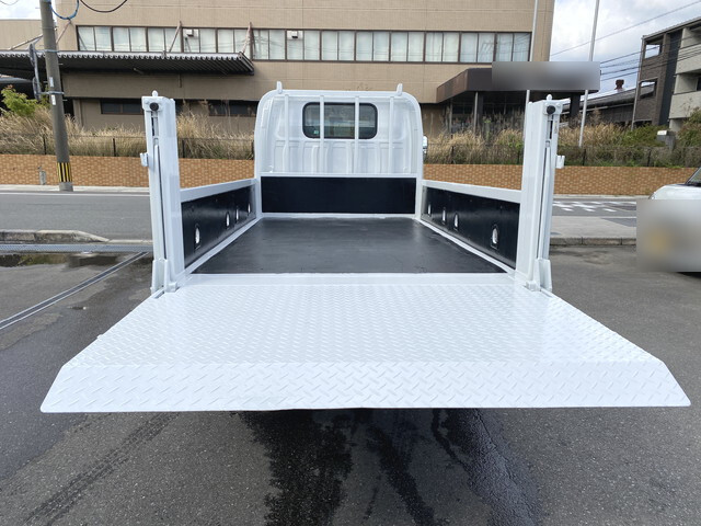 いすゞエルフ平ボディ小型（2t・3t）[写真09]