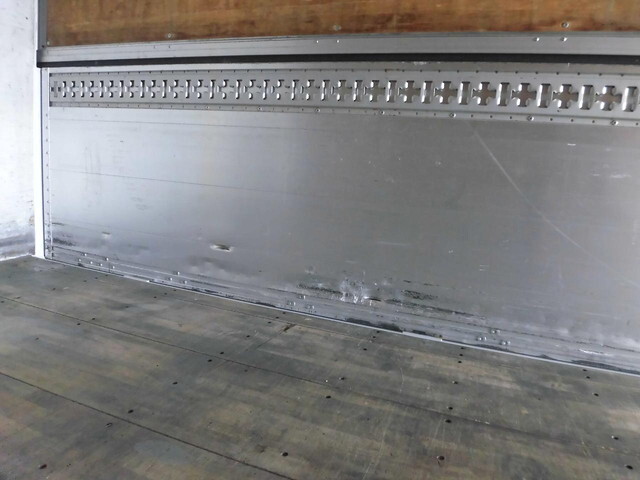 日野プロフィアアルミウイング大型（10t）[写真27]