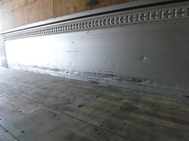 日野プロフィアアルミウイング大型（10t）[写真28]