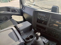 いすゞギガアルミウイング大型（10t）[写真26]