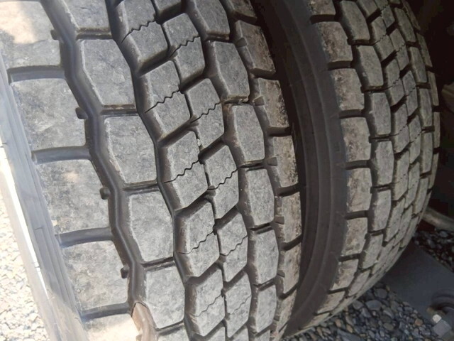 いすゞギガアルミウイング大型（10t）[写真39]