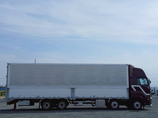 いすゞギガアルミウイング大型（10t）[写真04]