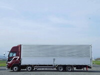 いすゞギガアルミウイング大型（10t）[写真07]