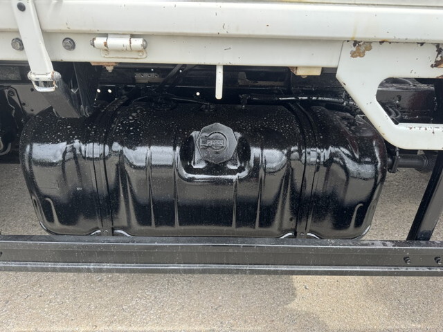 いすゞエルフクレーン4段小型（2t・3t）[写真28]