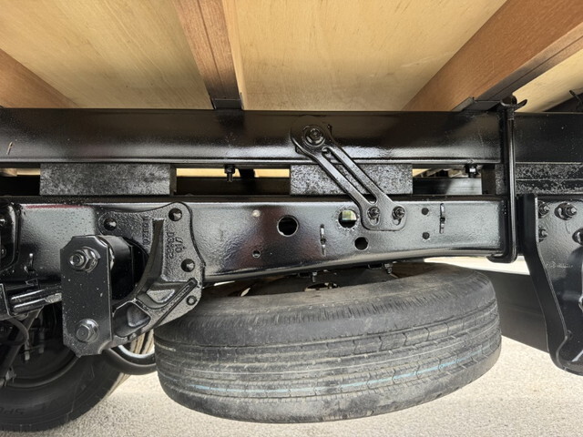 いすゞエルフクレーン4段小型（2t・3t）[写真32]