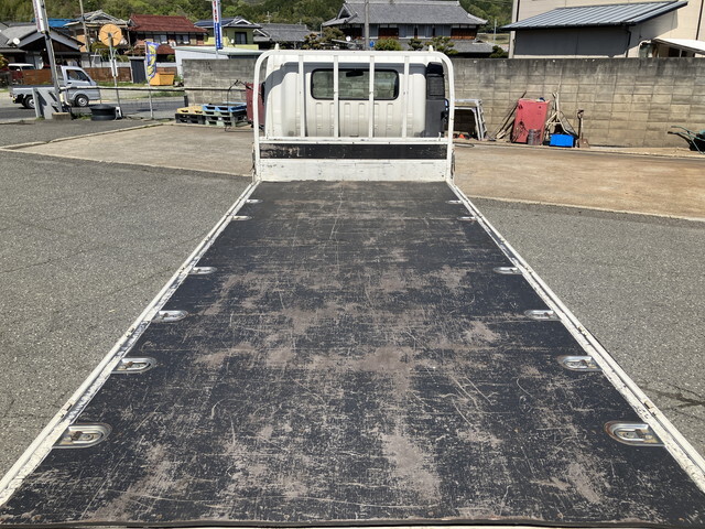 日野デュトロ平ボディ小型（2t・3t）[写真14]