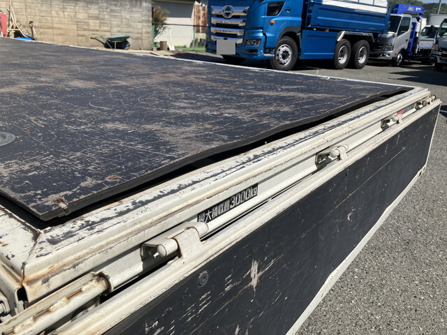 日野デュトロ平ボディ小型（2t・3t）[写真15]