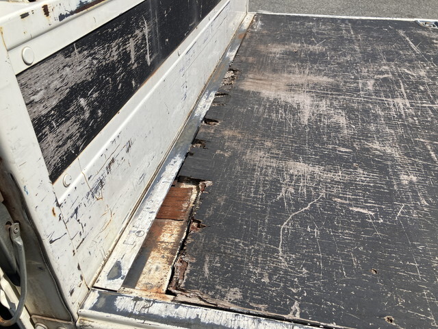 日野デュトロ平ボディ小型（2t・3t）[写真16]