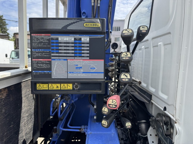 いすゞエルフクレーン3段小型（2t・3t）[写真14]