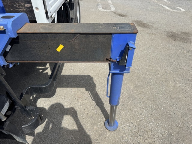 いすゞエルフクレーン3段小型（2t・3t）[写真15]