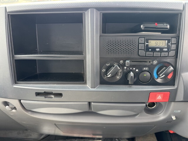 いすゞエルフクレーン3段小型（2t・3t）[写真27]