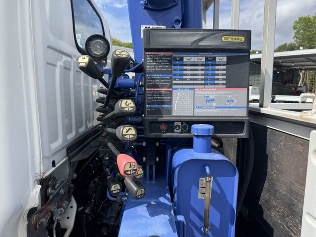 いすゞエルフクレーン3段小型（2t・3t）[写真06]