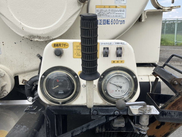 日野レンジャーバキュームカー中型（4t）[写真11]