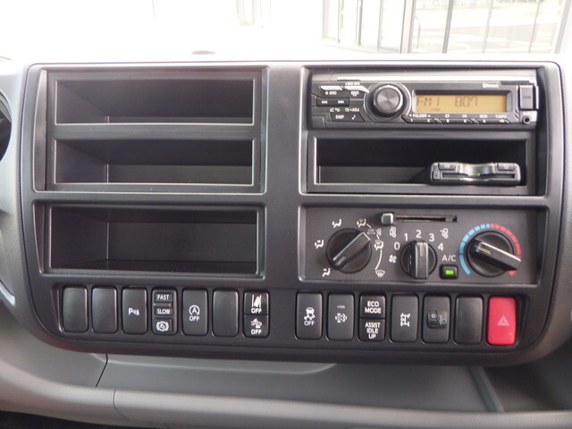 日野デュトロクレーン4段小型（2t・3t）[写真34]