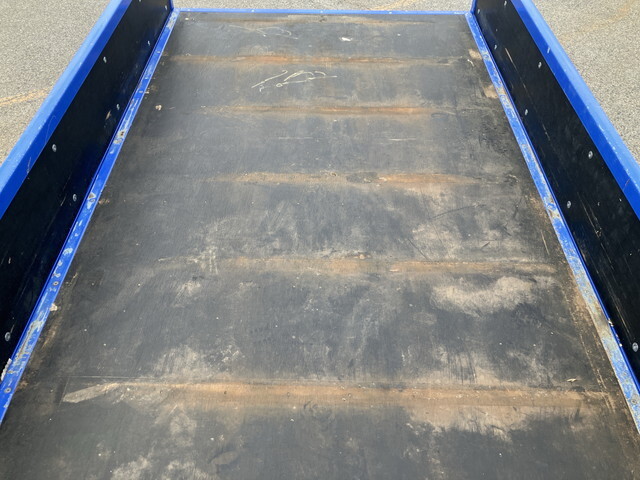 いすゞエルフ平ボディ小型（2t・3t）[写真15]