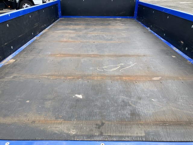 いすゞエルフ平ボディ小型（2t・3t）[写真16]