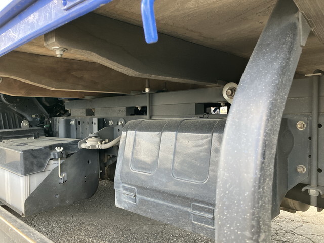 いすゞエルフ平ボディ小型（2t・3t）[写真24]