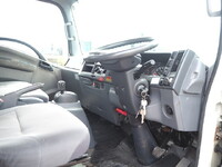 いすゞエルフクレーン5段小型（2t・3t）[写真38]