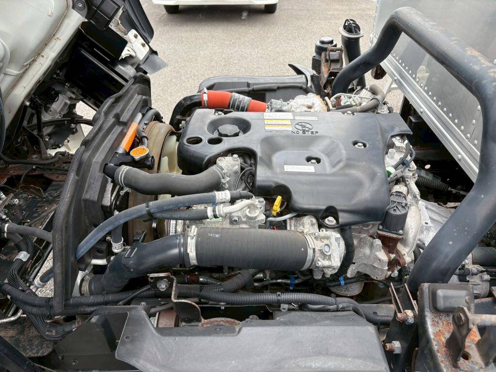 いすゞエルフアルミバン小型（2t・3t）[写真17]