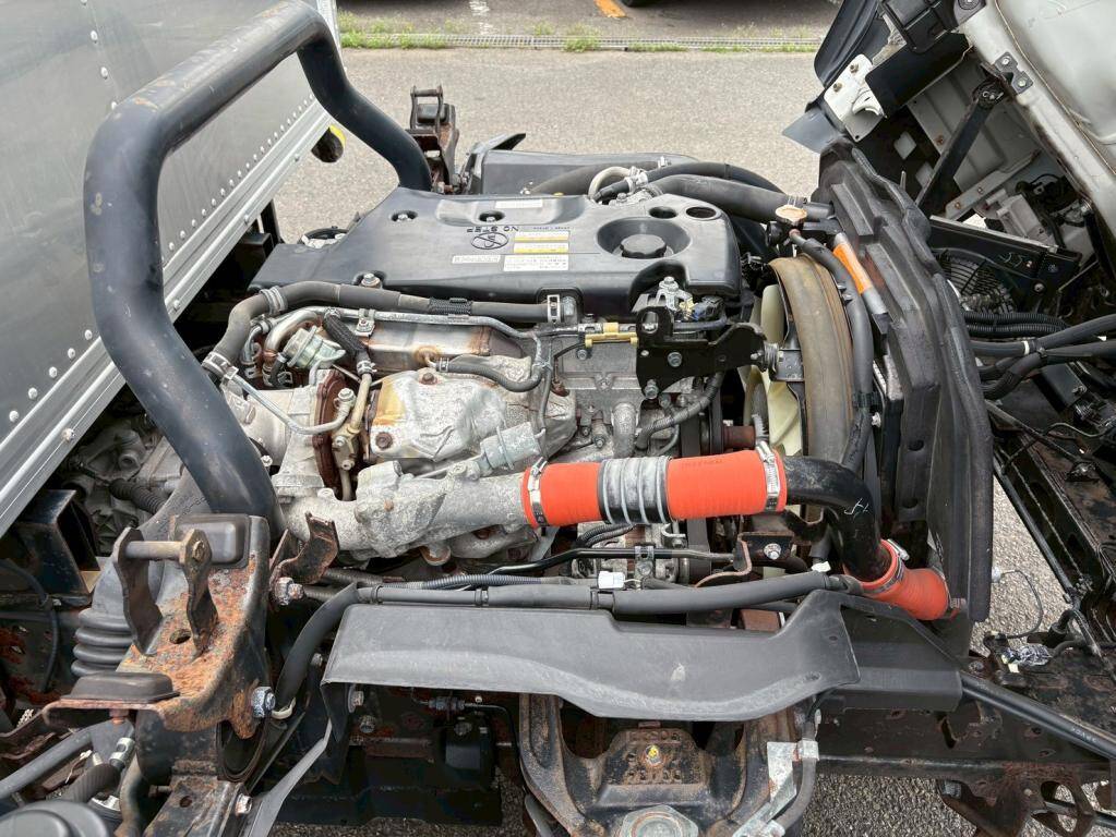 いすゞエルフアルミバン小型（2t・3t）[写真18]