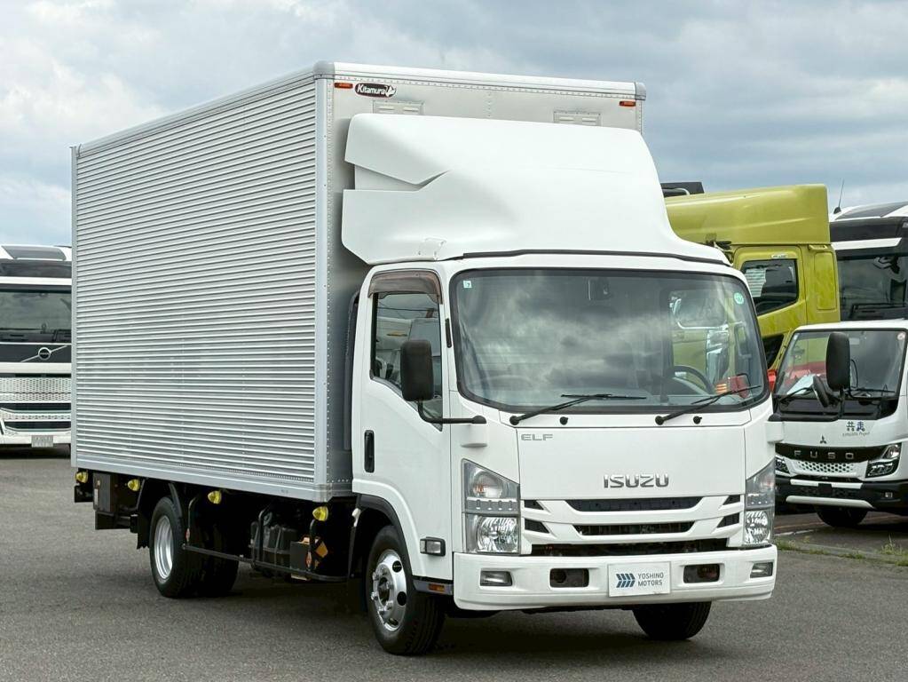 いすゞエルフアルミバン小型（2t・3t）[写真02]