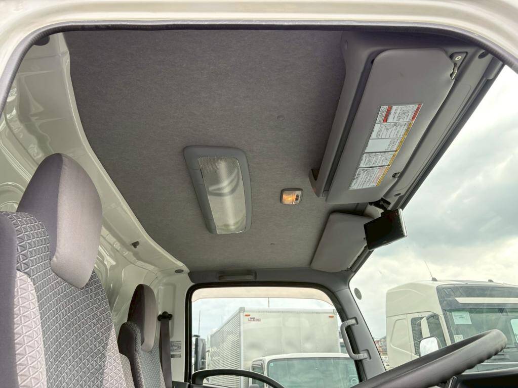 いすゞエルフアルミバン小型（2t・3t）[写真23]