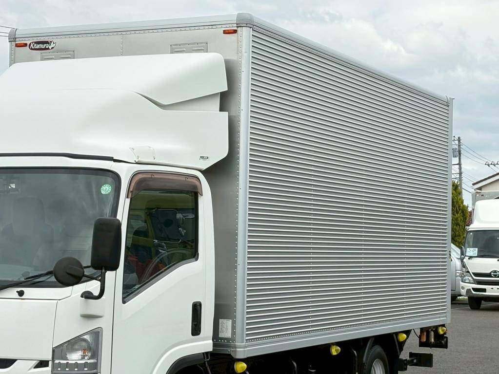いすゞエルフアルミバン小型（2t・3t）[写真06]