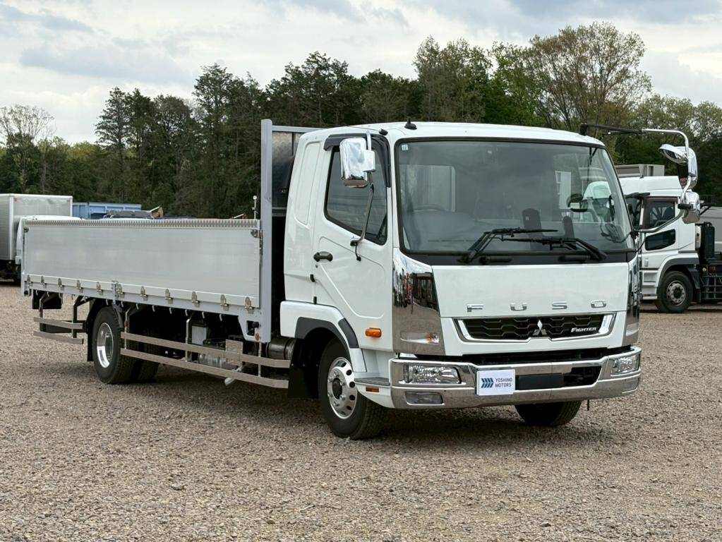 三菱ふそうファイターアルミブロック中型（4t）[写真01]