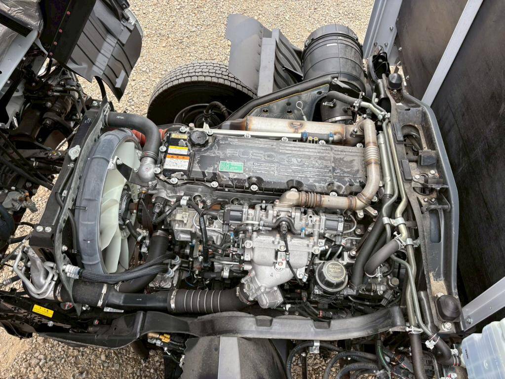 三菱ふそうファイターアルミブロック中型（4t）[写真14]