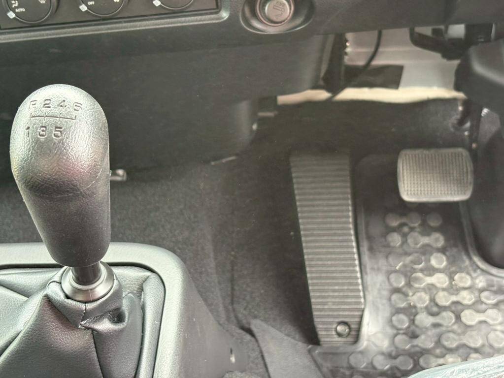 三菱ふそうファイターアルミブロック中型（4t）[写真19]