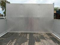 三菱ふそうファイターアルミブロック中型（4t）[写真06]