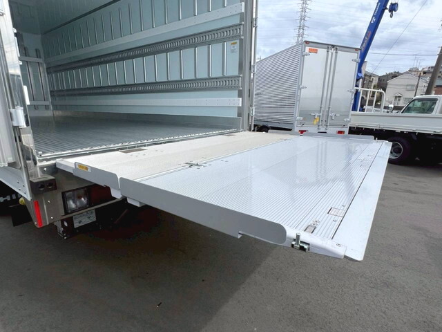 日野レンジャー冷凍車（冷蔵車）中型（4t）[写真11]