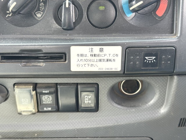 いすゞフォワードコンテナ専用車中型（4t）[写真15]
