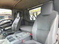 いすゞフォワードコンテナ専用車中型（4t）[写真18]