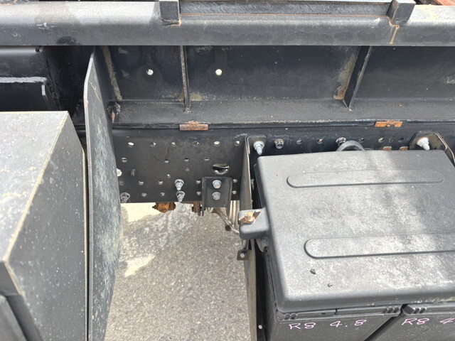 いすゞフォワードコンテナ専用車中型（4t）[写真20]