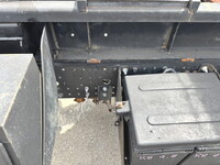 いすゞフォワードコンテナ専用車中型（4t）[写真21]