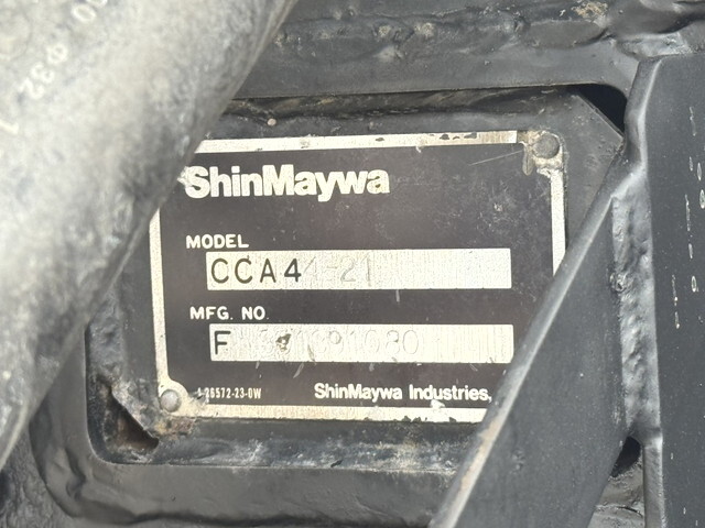 いすゞフォワードコンテナ専用車中型（4t）[写真25]