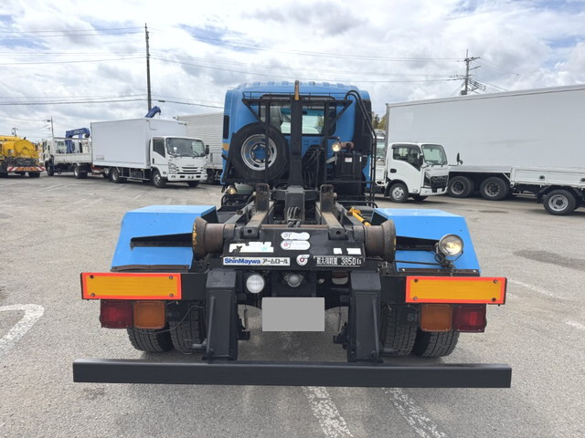 いすゞフォワードコンテナ専用車中型（4t）[写真05]