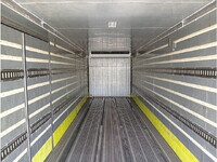 UDトラックスクオン冷凍車（冷蔵車）大型（10t）[写真12]