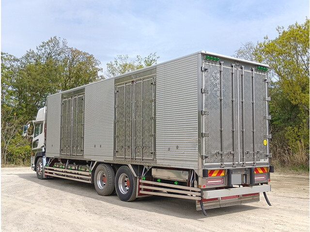 UDトラックスクオン冷凍車（冷蔵車）大型（10t）[写真02]