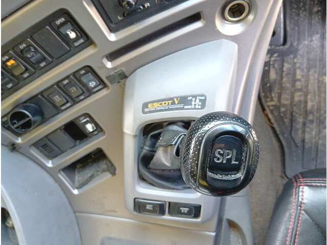 UDトラックスクオン冷凍車（冷蔵車）大型（10t）[写真23]