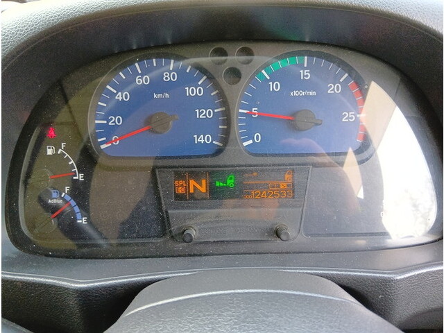 UDトラックスクオン冷凍車（冷蔵車）大型（10t）[写真24]