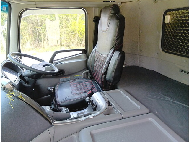 UDトラックスクオン冷凍車（冷蔵車）大型（10t）[写真28]